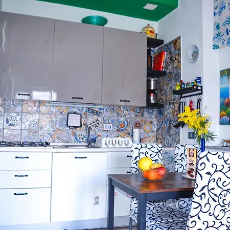 Mit Privatem Garten- Meerblick Und Gemeinschaftspool By Interhome *