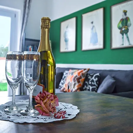 Apartament Mit Privatem Garten- Meerblick Und Gemeinschaftspool By Interhome *