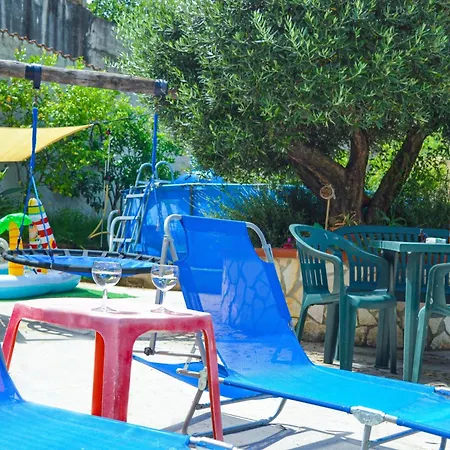 Mit Privatem Garten- Meerblick Und Gemeinschaftspool By Interhome Apartament *